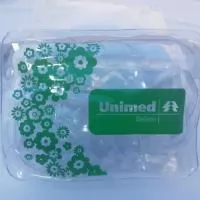 Necessaire confeccionada em pvc cristal espessura 0,20mm medida 20x15x06cm