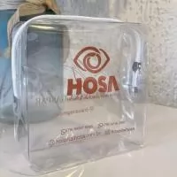 Necessaire confeccionada em pvc cristal espessura 0,20mm medida 14x14x04cm, personalizada em serigrafia, não é adesivo, em 1 cor ou colorido, tamanho ideal para montar kit higiene, kit clinica, kit cirurgia, ou apenas presentear seu cliente,  vendas a partir de 30 unidades.