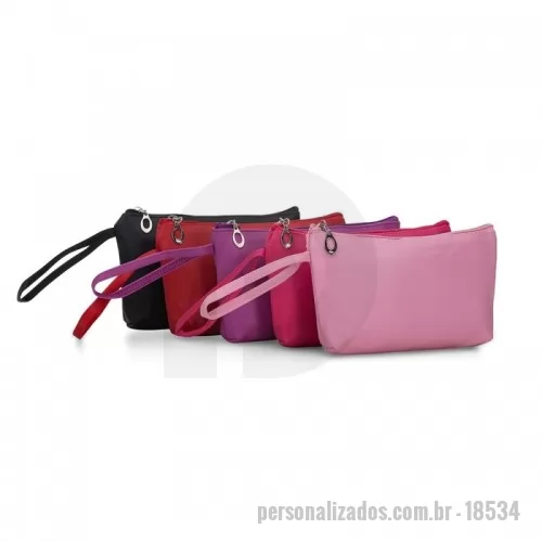 Nécessaire personalizado - Necessaire impermeável de pvc, possui forro interno em poliéster e alça lateral externa para transporte.  Altura :  12,5 cm  Largura :  20,5 cm  Profundidade :  5,5 cm  Medidas aproximadas para gravação (CxL):  12 cm x 20 cm  Peso aproximado (g):  47