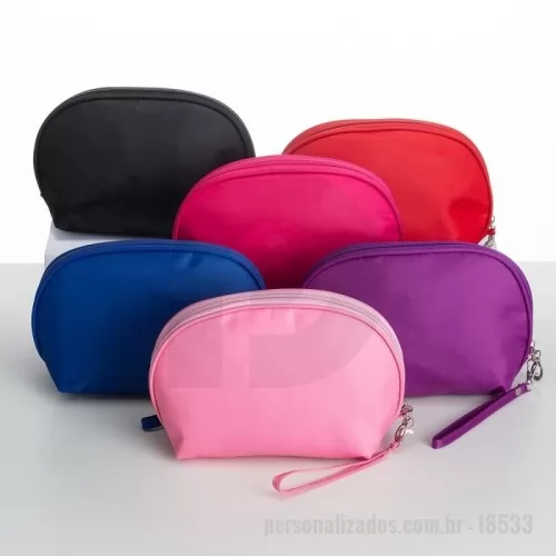 Nécessaire personalizado - Nécessaire de nylon resistente à água. Em nossa página exclusiva você encontra esse e muitos outros produtos. Confira!