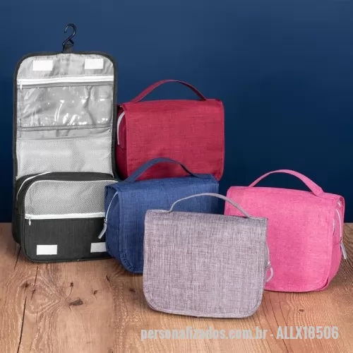 Nécessaire personalizado - Nécessaire de nylon oxford com divisórias para organização. 20,5 x 22 cm