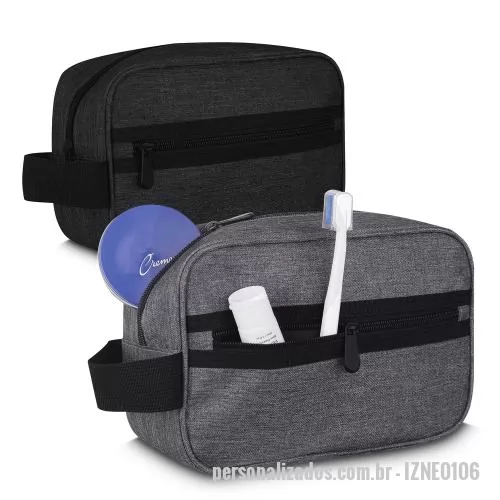 Nécessaire personalizado - Nécessarie em tecido poliéster 300D, alça de mão e bolso externo com zíper.