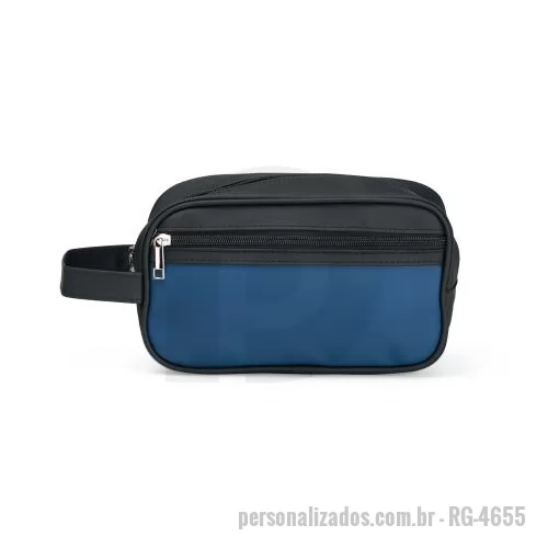 Nécessaire personalizado - Nécessaire em couro sintético impermeável com fechamento em zíper. Bolso frontal com zíper e alça lateral de mão.