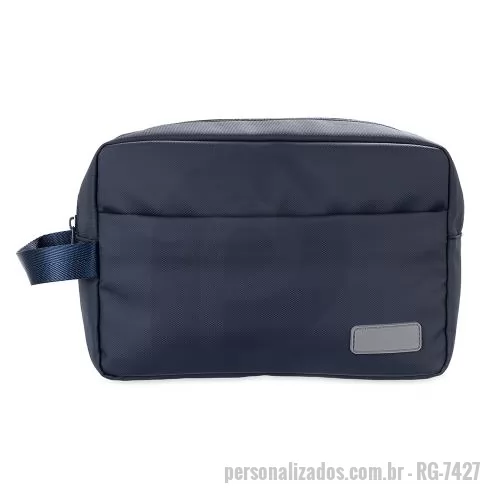 Nécessaire personalizado - Nécessaire em PU impermeável, alça lateral em nylon, fechamento em zíper. Compartimento principal com visor PVC, quatro divisórias elásticas.