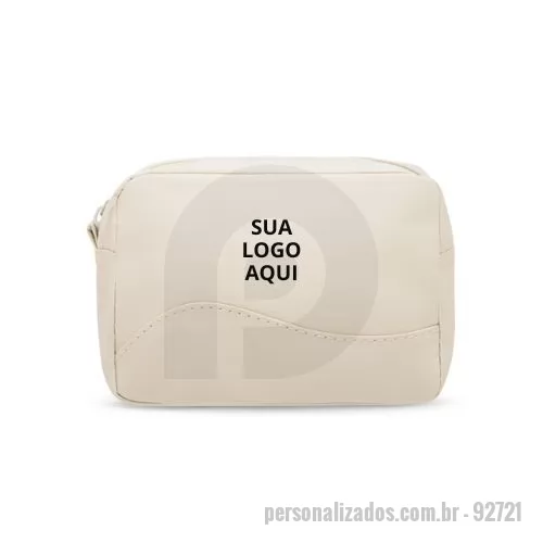 Nécessaire personalizado - A Bolsa Multiusos em Microfibra é prática e versátil, ideal para organizar pequenos objetos no dia a dia, em viagens ou no trabalho. Produzida em microfibra resistente, conta com zíper para maior segurança e durabilidade. Disponível em uma variada gama de cores, é um brinde corporativo funcional e moderno, que pode ser personalizado com o logo da sua empresa, tornando-se uma lembrança útil e elegante.  Dimensões:  130 x 90 x 65 mm