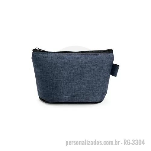 Nécessaire personalizado - Nécessaire resistente à água e confeccionado em poliéster com mescla de PVC. Possui fechamento em zíper e uma pequena alça para fixação de chaveiro ou gancho.