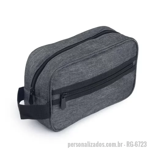 Nécessaire personalizado - Nécessarie em tecido poliéster 300D, alça de mão e bolso externo com zíper.