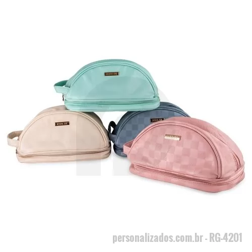 Nécessaire personalizado - Um acessório sofisticado e versátil para itens essenciais de beleza e cuidadoi! Feita em couro sintético PU de alta qualidade, esta nécessaire combina elegância e funcionalidade com um design moderno e detalhes em padrão xadrez. Perfeita para organiz