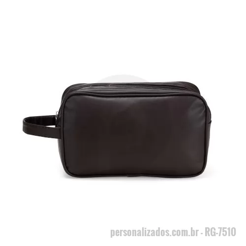 Nécessaire personalizado - Nécessaire em poliuretano (PU) impermeável. Possui dois compartimentos com fechamento em zíper e alça lateral para transporte.