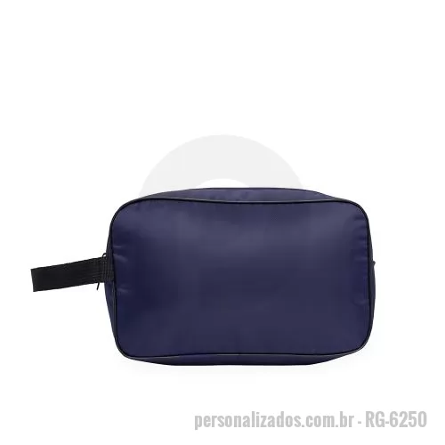 Nécessaire personalizado - Nécessaire impermeável em poliéster com revestimento em PVC, fechamento em zíper e alça de mão em nylon.