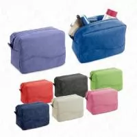 Necessaire Microfibra, bolsa multiusos. MEDIDA: 13 x 9,0 x 6,5 cm. GRAVAÇÃO: Transfer 1 cor ou Full Colour ou SilK Screen apenas 1 cor, medidas aproximadas 3,0 x 8,0 cm.