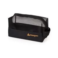 Necessaire Academic Personalizada – Fabricação Própria  A Necessaire Academic Personalizada é uma opção moderna, prática e versátil para empresas que buscam um brinde promocional de grande utilidade e excelente visibilidade para a marca. Produzida pela EV Brindes, possui fabricação própria, permitindo personalização completa em diferentes cores, materiais e medidas conforme a necessidade de cada projeto.  Confeccionada em tecido resistente com detalhes em tela e fechamento em zíper, oferece um visual diferenciado e funcional, facilitando a organização de cosméticos, produtos de higiene pessoal, acessórios, materiais escolares e objetos do dia a dia. Seu design compacto proporciona praticidade para transporte em bolsas, mochilas, malas e pastas.  Disponível em diversas cores e com possibilidade de fabricação em medidas personalizadas, a Necessaire Academic é ideal para ações promocionais, eventos corporativos, kits de boas-vindas, campanhas de marketing e brindes institucionais.  Caract