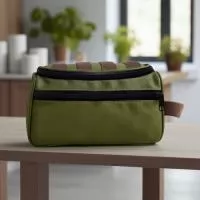 NECESSAIRE 25X13X10M EM LONA, COM 2COMARTENTO, FECHAMENTO  EM ZÍPER, ALÇA  DE MÃO  EM FITA CA 25MM