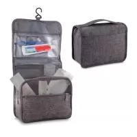 Nécessaire em tecido poliéster 300D e interior em poliéster 190T, com excelente espaço interno, bolso frontal e no verso com suporte para pendurar.