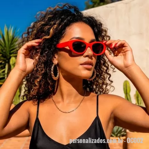 Óculos de sol personalizado - Óculos de sol modelo retrô com proteção UV 400, produzidos em polipropileno, com peso de 21 gramas, largura de 14,5 cm, altura de 4,0 cm e haste aberta de 15,0 cm, oferecendo estrutura leve, resistente e confortável para uso prolongado. Seu design cl