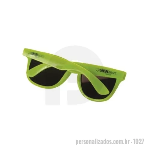 Óculos personalizado - Óculos De Sol Personalizado, Óculos Plástico PP Medidas: 14,5 cm de largura por 14 cm (haste aberta). Peso: 18 gramas Proteção UV 400