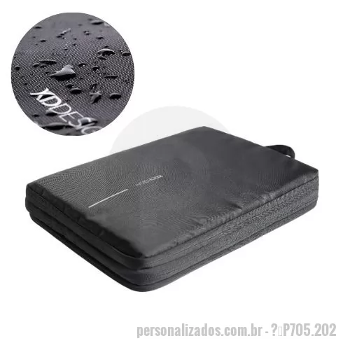 Organizador de Bagagem personalizado - Organizador de bagagem Compress. Bobby Compress. Mais espaço em mochilas ou malas e ainda organizar acessórios ou roupas. Organizador com zíperes ajustáveis. Permite comprimir itens de vestuário e ganhar até 10cm de espaço. Também possui diversos bolsos de malha para armazenar de maneira organizada itens menores. Tamanho 28x37 cm.