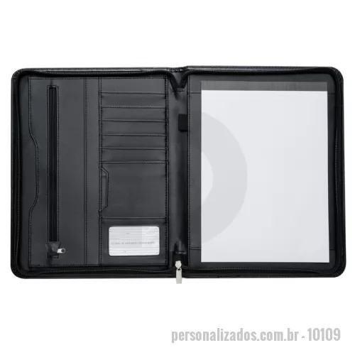 Pasta executiva personalizada - Pasta convenção de couro sintético com zíper, possui 2 compartimentos grandes para arquivar documentos, compartimento interno com zíper, 7 divisórias pequenas para documentos, suporte com visor para cartão de identificação, suporte para caneta(não acompanha caneta) e bloco com 20 folhas pautadas.