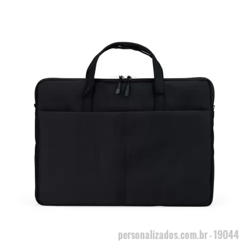 Pasta executiva personalizada - Pasta executiva Personalizada - 19044 - Pasta para notebook em poliéster impermeável, fechamento em zíper e capacidade para dispositivos de até 15,6 polegadas. Possui compartimento principal acolchoado e bolso frontal. Conta ainda com duas alças de mão, duas abas menores para encaixe de alça transversal removível e faixa posterior para acoplar em malas. Acompanha alça transversal ajustável.  Altura: 30 cm Largura: 40 cm Profundidade: 2 cm - 180152 - Pasta executiva