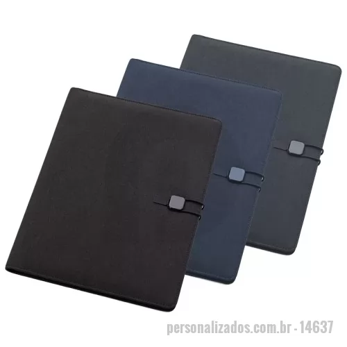 Pasta para congresso ou convenção personalizada - Pasta para congresso ou convenção Personalizada - 14637 - Pasta convenção com capa almofadada em tecido de poliéster. Contém 20 folhas para anotação, porta canetas, porta documentos e porta cartão internos. Possui elástico lateral com detalhe em couro sintético para fechamento da pasta.  Altura: 31,5 cm Largura: 25 cm Espessura: 1,5 cm - 180186 - Pasta para congresso ou convenção