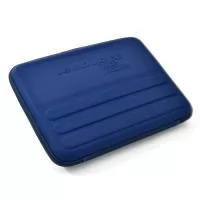 A melhor maneira de divulgar sua marca em um brinde personalizado é a de optar por itens criativos, funcionais e de qualidade – esta pasta para notebook, por exemplo, é uma excelente opção. Confeccionada em E.V.A termomoldado em helanca, garante resistência, firmeza e a proteção do aparelho.  Seu formato ergonômico permite eficiência na hora de armazenar o notebook e funciona como apoio na hora de abrir o eletrônico e usá-lo. Permite ser adaptado para diferentes tipos de públicos que tenham interesse em design moderno e que são atentos às novas tecnologias. Com este brinde personalizado você levará sua marca para o dia a dia de seus colaboradores que irão aproveitar e se encantar pela funcionalidade deste item