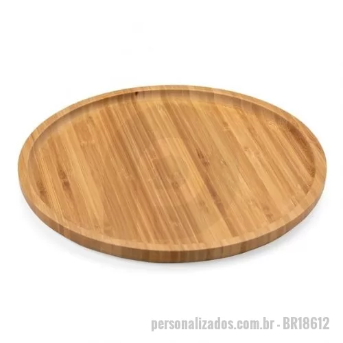 Petisqueira personalizada -  Petisqueira de Bambu 30 x 30 Altura :  30 cm  Largura :  30 cm  Espessura :  2 cm  Medidas aproximadas para gravação (CxL):  26 cm x 26 cm  Peso aproximado (g):  575