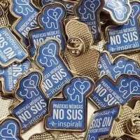 Pin de metal resinado 