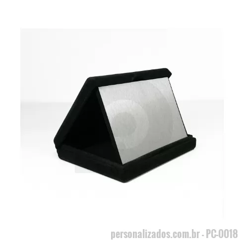 Placa comemorativa personalizada - As placas de homenagem podem ser confeccionadas em aço inox, alumínio ou acrílico e personalizadas de acordo com a necessidade de cada cliente. É possível incluir o logotipo da empresa, frases, textos, mensagens e datas, adaptando-se perfeitamente à ocasião ou evento especial.