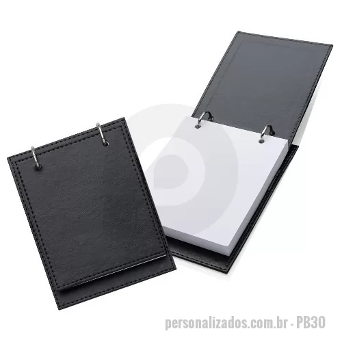 Porta bloco personalizada - Porta Bloco – PB30 pode ser produzido em couro ou sintético nobre diversas opções de materiais e cores. Possui local para o bloco de rascunho, sintético pode ser personalizado em gravação baixo relevo ou silkscreen.