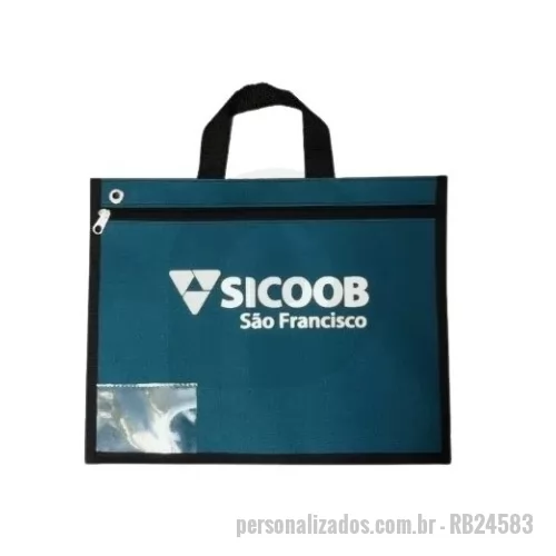 Porta documento personalizada - FICHA TÉCNICA – PORTA DOCUMENTOS / PASTA. Descrição do Produto  Porta-documentos ou pasta executiva desenvolvida para organização e transporte de papéis, contratos, catálogos, tablets e materiais corporativos. Produto ideal para eventos, reuniões, ações promocionais e uso profissional. Especificações Técnicas Produto: Porta-documentos / Pasta executiva personalizada Material externo: Poliéster, nylon 600, couro sintético (PU) ou lona Material interno: Forro em nylon ou poliéster leve Estrutura: Maleável ou semi-rígida (conforme modelo) Fechamento: Zíper reforçado ou botão magnético Compartimentos: Compartimento principal para documentos A4 Bolsos internos organizadores (canetas, cartões, celular) Suporte para tablet (opcional) Alça: De mão ou transversal ajustável (opcional) Acabamento: Costura reforçada e acabamento interno limpo. Medidas (padrão) 35 x 25 x 5 cm (formato A4 executivo) (Medidas podem ser personalizadas conforme necessidade do cliente). Personalização Silk screen (serig