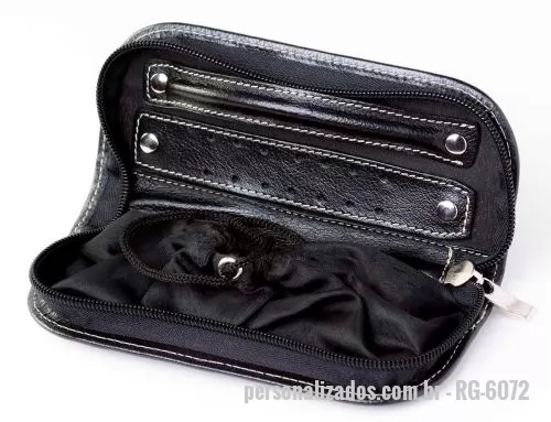 Porta joia personalizada - Porta Joias confeccionado em couro, com fechamento em ziper e contendo bolsa interna com fechamento de cordão, porta brincos e porta anéis.
