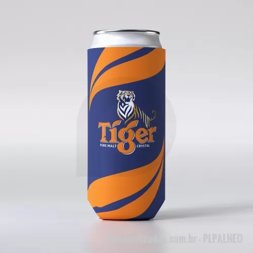 Porta lata de neoprene personalizada - Porta Latas Palito 350ml Personalizado, Confeccionado em neoprene de 3 mm de espessura, é um excelente isolante térmico, comparável ao isopor na mesma espessura. É flexível e leve, muito apreciado em eventos.