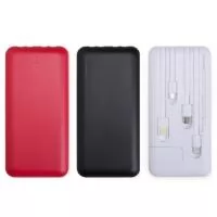 Nosso power bank 10.000mAh 4 em 1 é uma solução prática e eficiente para manter os dispositivos sempre carregados, mesmo quando estiver em movimento. Feito em plástico, este carregador portátil é compatível com diversos dispositivos, pois conta com quatro cabos acoplados: Lightning, tipo-C, micro-USB e USB. Além disso, o power bank possui um suporte lateral integrado, feito para manter o celular na horizontal durante o carregamento, permitindo assistir vídeos ou participar de reuniões enquanto o dispositivo carrega. Funcional, nosso carregador é equipado com duas lanternas para situações de emergência. Sua entrada micro-USB 5V=2.1A e saída USB 5V=2.1A, oferece um desempenho eficiente e rápido para o dia a dia.  Largura: 6,9 cm Espessura: 2,2 cm Comprimento: 14,2 cm Peso aproximado (g): 225 Medidas aproximadas para gravação (CxL): 10,5 cm x 4 cm