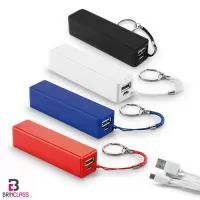 Bateria portátil em ABS. Bateria de lítio com capacidade de 1.200 mAh, tempo de vida ? 500 ciclos e com uma porta de saída USB-A. Incluso cabo USB para carregar a bateria. 96 x 22 x 24 mm