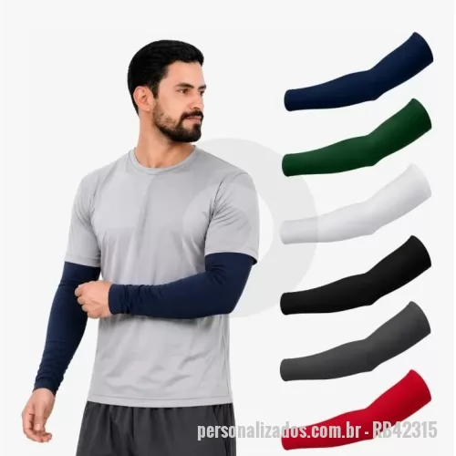 Protetor de roupa personalizado - FICHA TÉCNICA – MANGUITO (MANGA DE PROTEÇÃO). Descrição do Produto  Manguito é uma manga de proteção utilizada nos braços, ideal para atividades esportivas, proteção solar, eventos promocionais e uniformização de equipes. Produto leve, confortável e altamente personalizável. Especificações Técnicas Produto: Manguito personalizado (manga de proteção) Material: Poliéster com elastano (lycra), poliamida ou dry fit Estrutura: Elástica e anatômica (ajuste ao braço) Compressão: Leve a média (conforme modelo) Acabamento: Costura reforçada e elástico interno anti-deslizante Proteção: Fator UV opcional (UV50+). Medidas (padrão) Comprimento: 35 a 45 cm Circunferência superior: ajustável (elástico) Circunferência inferior: ajustável (elástico silicone ou costura reforçada) (Medidas adaptáveis conforme modelagem do cliente).Personalização Sublimação total (principal método) Silk screen (em áreas específicas) Transfer digital,
