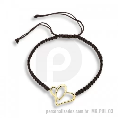 Pulseira personalizada - Pulseira macramê, com ajuste de tamanho, pingente coração duplo, banhado em ouro amarelo.
