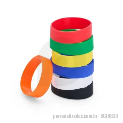 Pulseira personalizada - Descrição: Ideal para eventos e campanhas promocionais, a pulseira de silicone é flexível e leve, ajustando-se facilmente a qualquer tamanho de punho. Impermeável e resistente ao desgaste, ela é uma escolha eficaz para deixar uma impressão duradoura.  Altura :  2 cm  Circunferência :  21 cm  Medidas aproximadas para gravação (CxL):  1,6 cm x 6 cm  Peso aproximado (g):  7