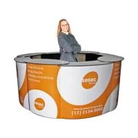 inclui: estrutura | comunicação visual | 3 cases rígidos de plástico com rodízios. altura 90 cm | largura 200 cm | profundidade 200 cm | peso: 70 kg mídia: impressão direta em chapa de PS | fixada com fita de velcro embalagem: 3 volumes 90 x 45 x 45 cm