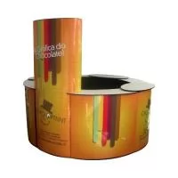 inclui: estrutura | comunicação visual | 3 cases rígidos de plástico com rodízios. altura 90 cm | largura 200 cm | profundidade 200 cm | peso: 70 kg mídia: impressão direta em chapa de PS | fixada com fita de velcro embalagem: 3 volumes 90 x 45 x 45 cm