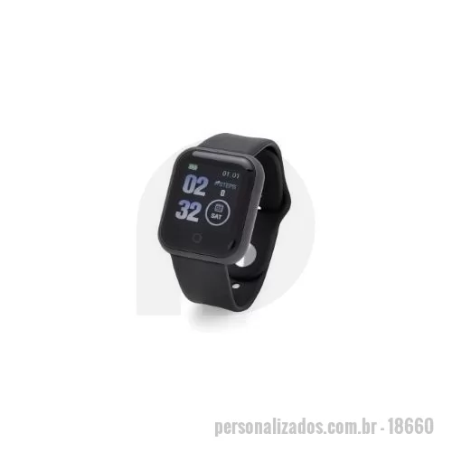 Relógio de pulso personalizado - Smartwatch D20 com display de 1.3 polegadas e resolução de 240x240, operante nos modos esporte, saúde e tecnologia. O relógio inteligente D20 irá auxiliar no monitoramento da sua saúde durante o dia a dia, através do seu sensor led ele realiza leituras da sua frequência cardíaca, pressão arterial, oxigenação sanguínea e através do app, irá monitorar a qualidade das suas horas de sono. Além da função pedômetro que realiza o cálculo de passos, quilometragem percorrida e calorias perdidas durante o processo, no modo esporte o relógio monitora o tempo das atividades e exibe as calorias perdidas em práticas como: corrida, abdominal e corda. No modo tecnologia, o relógio permite alterar o tema entre dois modelos pré-definidos. O relógio D20 contém as funções de alerta de mensagens, exibição de chamada telefônica, ajuste de vibração, foto remota, localizador de celular e através de configurações no app, permite a programação de: alarmes, ligar o display ao virar o pulso para si mesmo, lembret