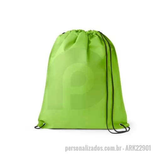 Sacochila personalizada - Sacola tipo mochila em non-woven (80 m/g²) termo-selado com ilhós de metal e cordão 4/1 preto. 330 x 400 mm