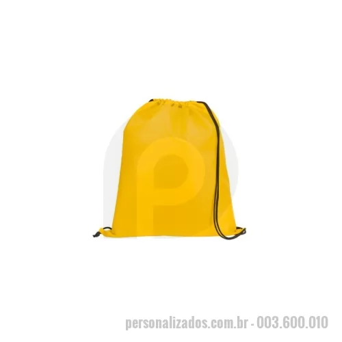 Sacochila personalizada - Tactel leve: 80 g/m² - 100% poliéster / Nylon 210 resinado.  Pet reciclado 115 g/m² - 100% poiliéster. Personalização: Silkscreen ou sublimação. Tamanhos: 30x40, 35x45. Cores: Branco, preto, azul turquesa, azul royal, azul marinho, amarelo, verde bandeira, verde musgo, laranja, rosa pink, vermelho