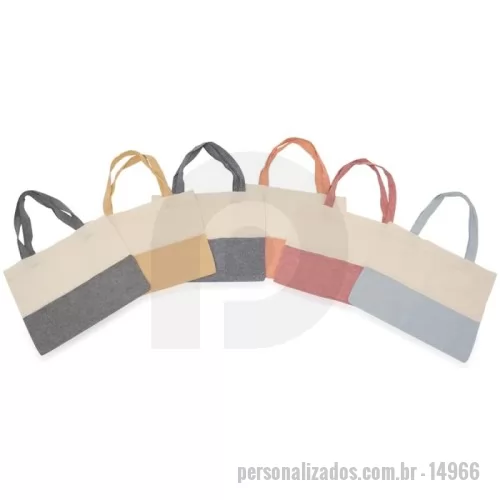 Sacola de Algodão personalizada - Sacola de Algodão Personalizada - 14966 -  Sacola em algodão com alças costuradas na parte interna.  Altura :  32,5 cm  Largura :  40,2 cm  Medidas aproximadas para gravação (CxL):  16 cm x 39 cm  Tamanho total aproximado  (CxL):  Alça 55 cm  Peso aproximado (g):  69 - 176711 - Sacola de Algodão