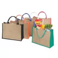 Sacola ecológica confeccionada em juta com alças costuradas na parte interna.  Altura :  35 cm  Largura :  45 cm  Profundidade :  16 cm  Comprimento :  Alça: 44 cm