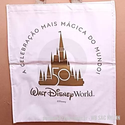 Sacola de Nylon personalizada - Sacola de Nylon 70 / 600 Formato Envelope ou Não ...com alça de PP, impressão digital UV e tinta sem solventes ( ESG)... 