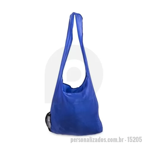 Sacola de Nylon personalizada - Reutilizável e super versátil! Nossa sacola portátil é ideal para atender as mais diversas necessidades do dia a dia, como compras rápidas, caminhadas e outras situações em que seja necessário usar uma sacola. Feita de nylon, ela substitui as sacolas plásticas, podendo ser reutilizada inúmeras vezes. Para utilizá-la, puxe através da alça para descompactá-la, e para guardá-la, rebobine o estojo.  Largura: 10,5 cm Comprimento: 10,5cm Espessura: 3,9 cm Medidas aproximadas para gravação(CxL): Case 1,5 cm x 1,5 cm - Sacola 30 cm x 24 cm Tamanho total aproximado (CxL): Sacola aberta 40 cm x 31 cm - Comprimento com alça 92 cm Peso aproximado(g): 84