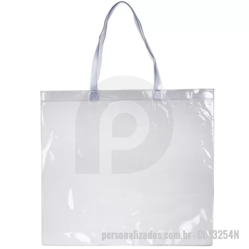 Sacola de PVC personalizada - Sacola de pvc de frente e verso liso, possui alça com detalhe em relevo. OBS.: Para prolongar a vida útil do material pvc, atente-se as condições ideais de armazenamento: mantenha o material em local seco e arejado, livre da exposição ao sol e altas temperaturas.