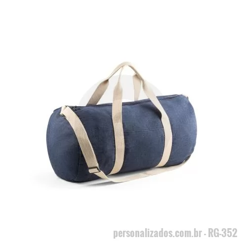 Sacola de tecido personalizada - Sacola esportiva ou viagem em denim reciclado (300 g/m²). Bolso frontal, fecho duplo, costuras reforçadas. Alças em webbing de algodão, alça de ombro ajustável até 130cm. Capacidade até 25 L.