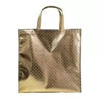 Sacola de TNT Metalizado personalizada, 80g gramas, material dourado. Outras opções de cores: pink, prata, preto, vermelho.  A personalização é feita em Silk, até 2 cores, arte sob consulta e envio prévio.