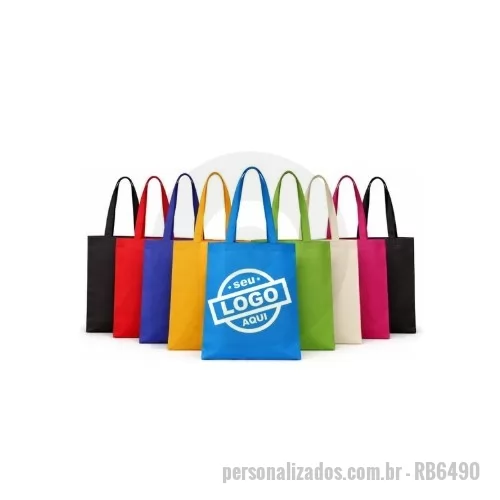Sacola de TNT personalizada - FICHA TÉCNICA – SACOLA TNT Produto: Sacola TNT 80 / 60. Modelo: Tradicional - Debruada. Tamanho: Definir. Características 	• Produto reutilizável e sustentável 	• Costura reforçada nas laterais e alças 	• Personalização Silk  - DTF